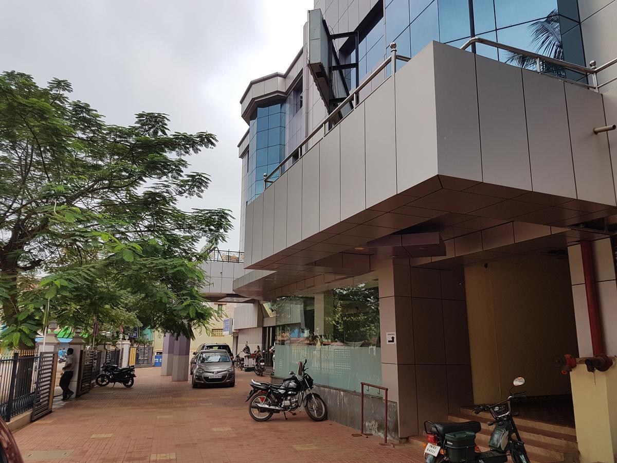Hotel Subhalakshmi Palace Karaikkudi Exteriör bild