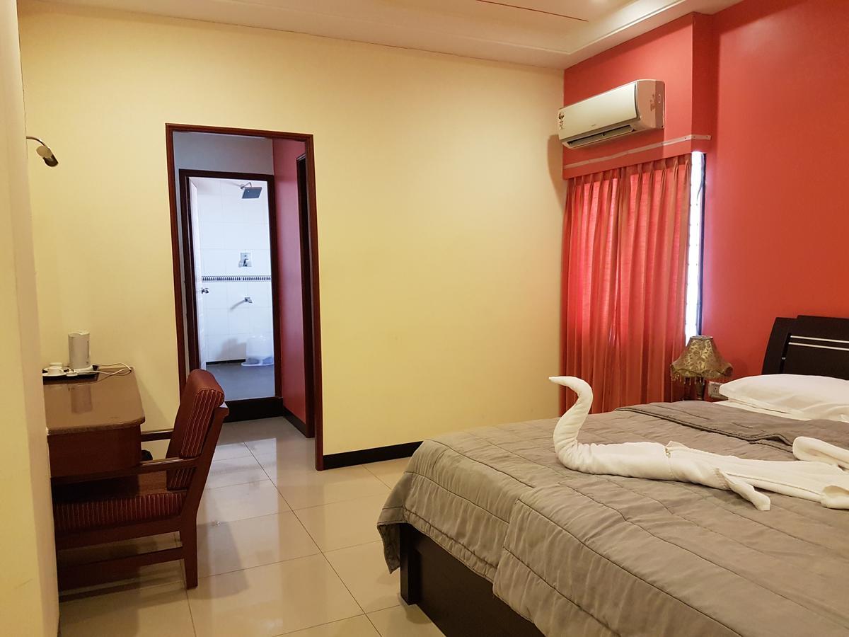 Hotel Subhalakshmi Palace Karaikkudi Exteriör bild