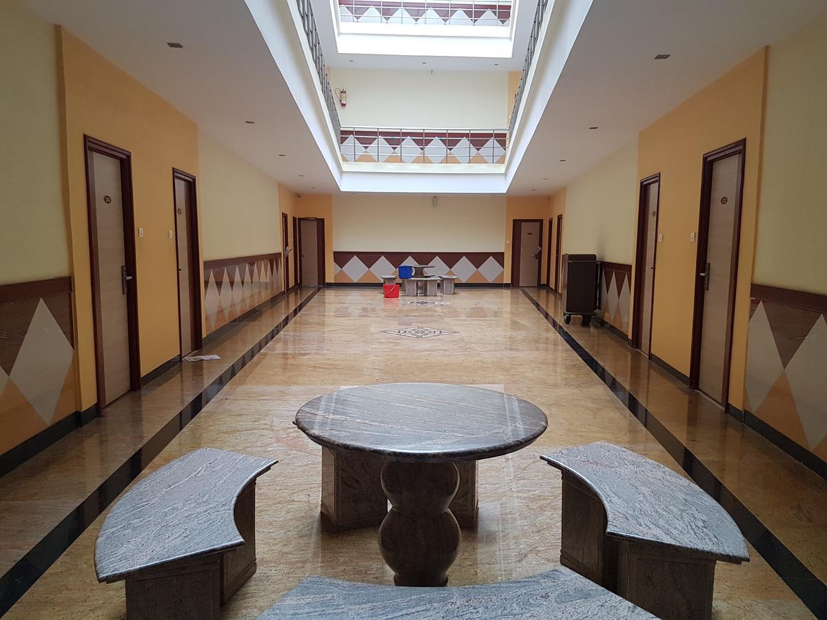 Hotel Subhalakshmi Palace Karaikkudi Exteriör bild