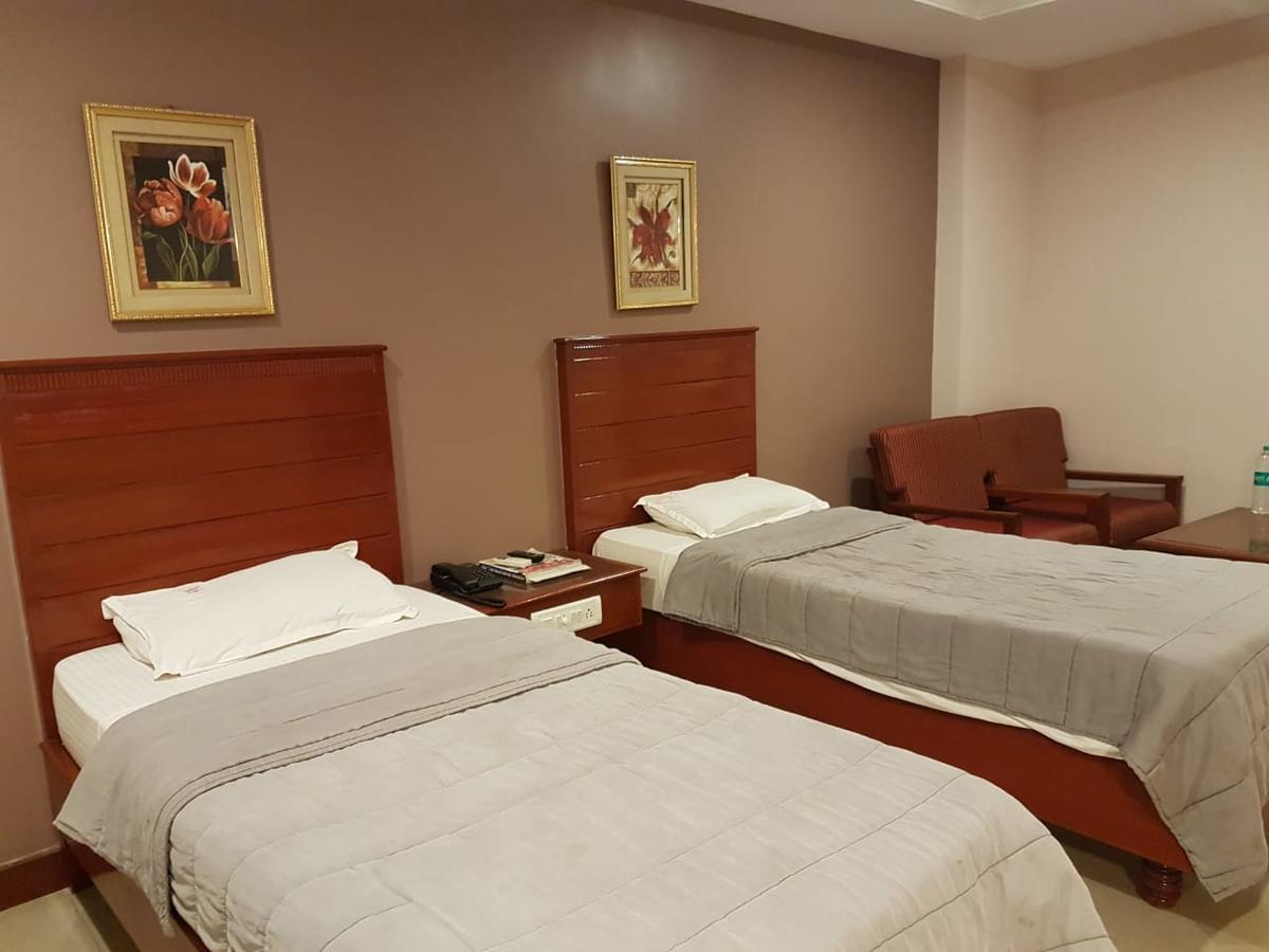 Hotel Subhalakshmi Palace Karaikkudi Exteriör bild