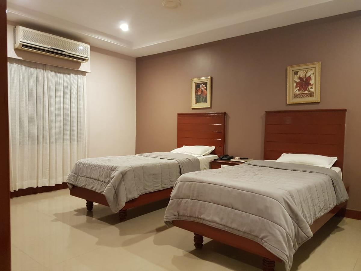 Hotel Subhalakshmi Palace Karaikkudi Exteriör bild