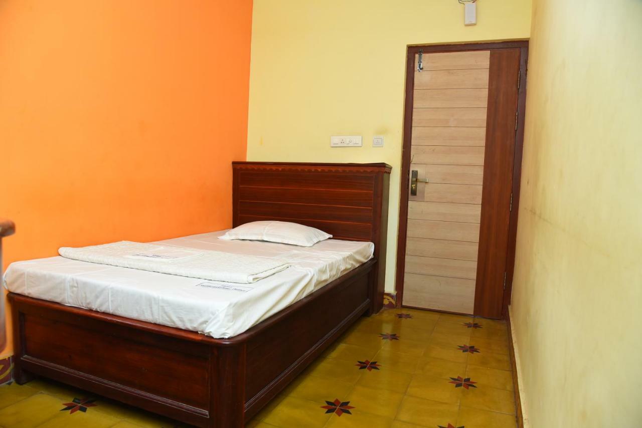 Hotel Subhalakshmi Palace Karaikkudi Exteriör bild