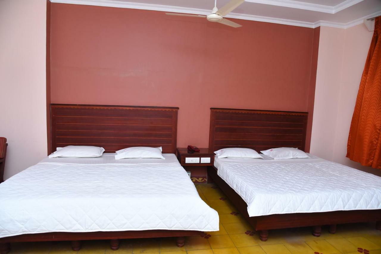 Hotel Subhalakshmi Palace Karaikkudi Exteriör bild