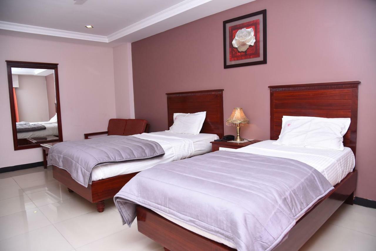 Hotel Subhalakshmi Palace Karaikkudi Exteriör bild