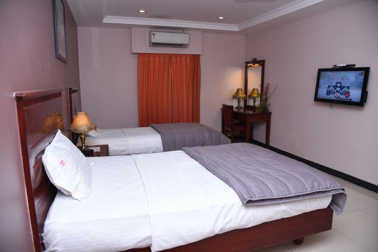 Hotel Subhalakshmi Palace Karaikkudi Exteriör bild