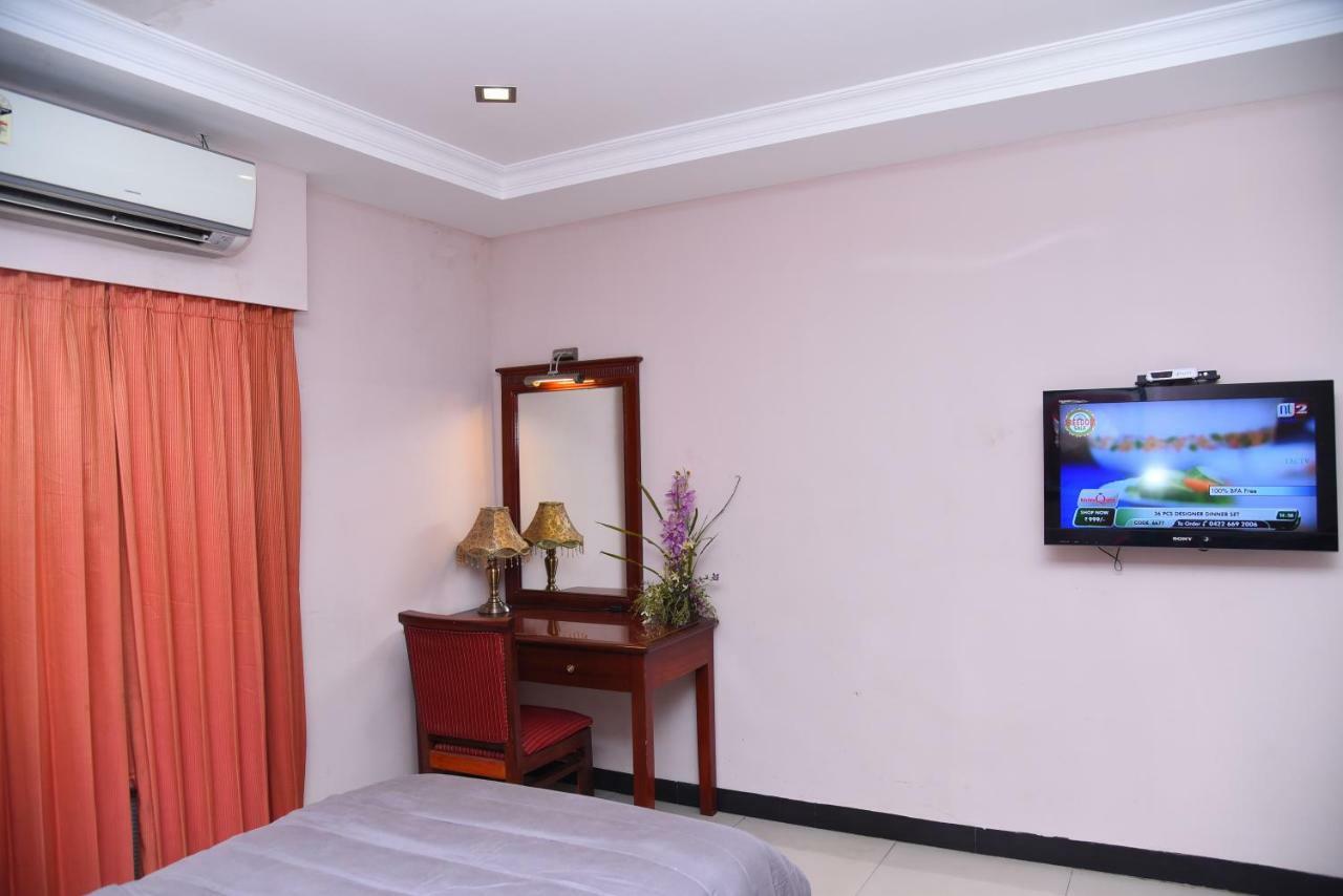 Hotel Subhalakshmi Palace Karaikkudi Exteriör bild
