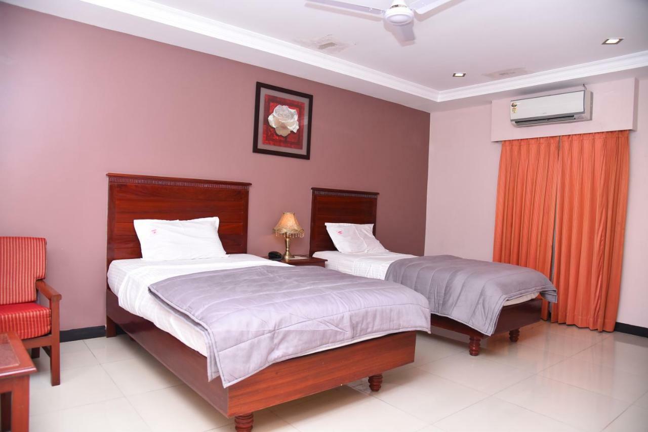 Hotel Subhalakshmi Palace Karaikkudi Exteriör bild