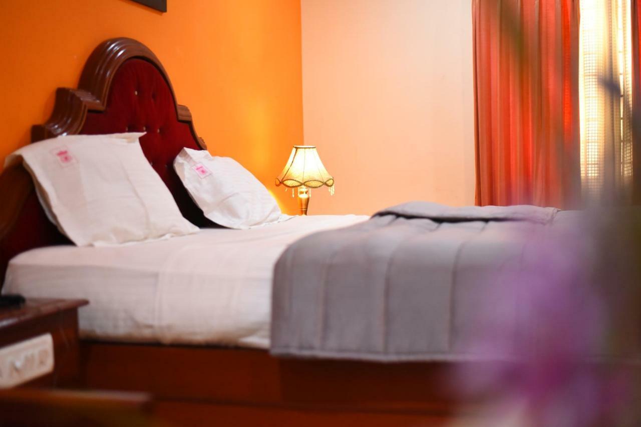 Hotel Subhalakshmi Palace Karaikkudi Exteriör bild